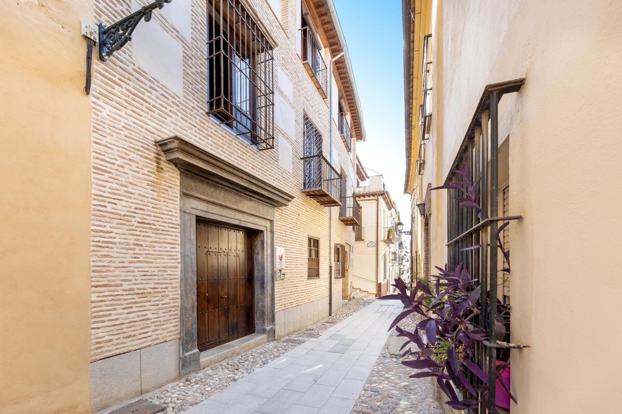 Apartamentos En Pleno Centro, Aljibe Rodrigo Del Campo 1C Granada Kültér fotó