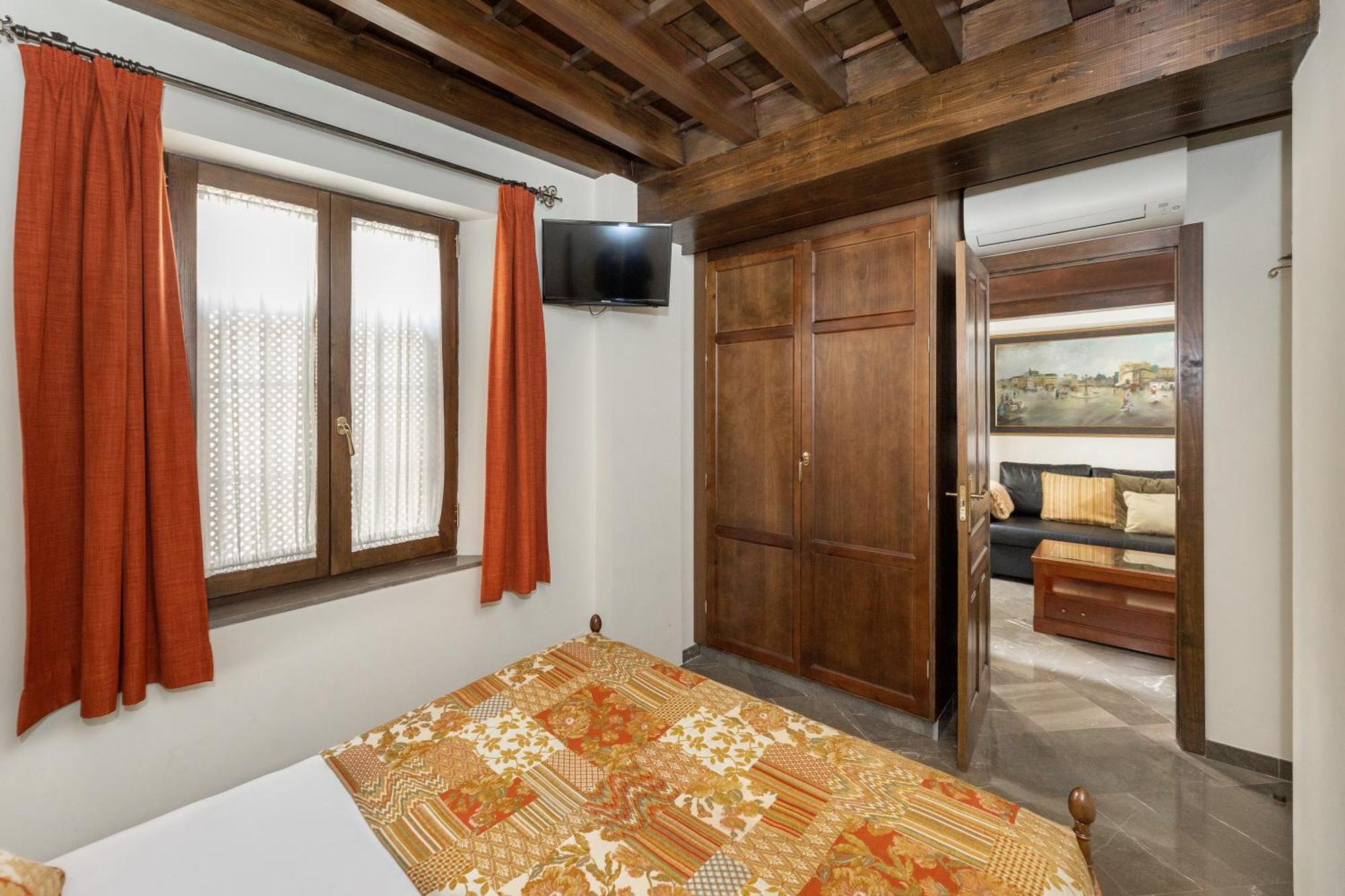 Apartamentos En Pleno Centro, Aljibe Rodrigo Del Campo 1C Granada Kültér fotó