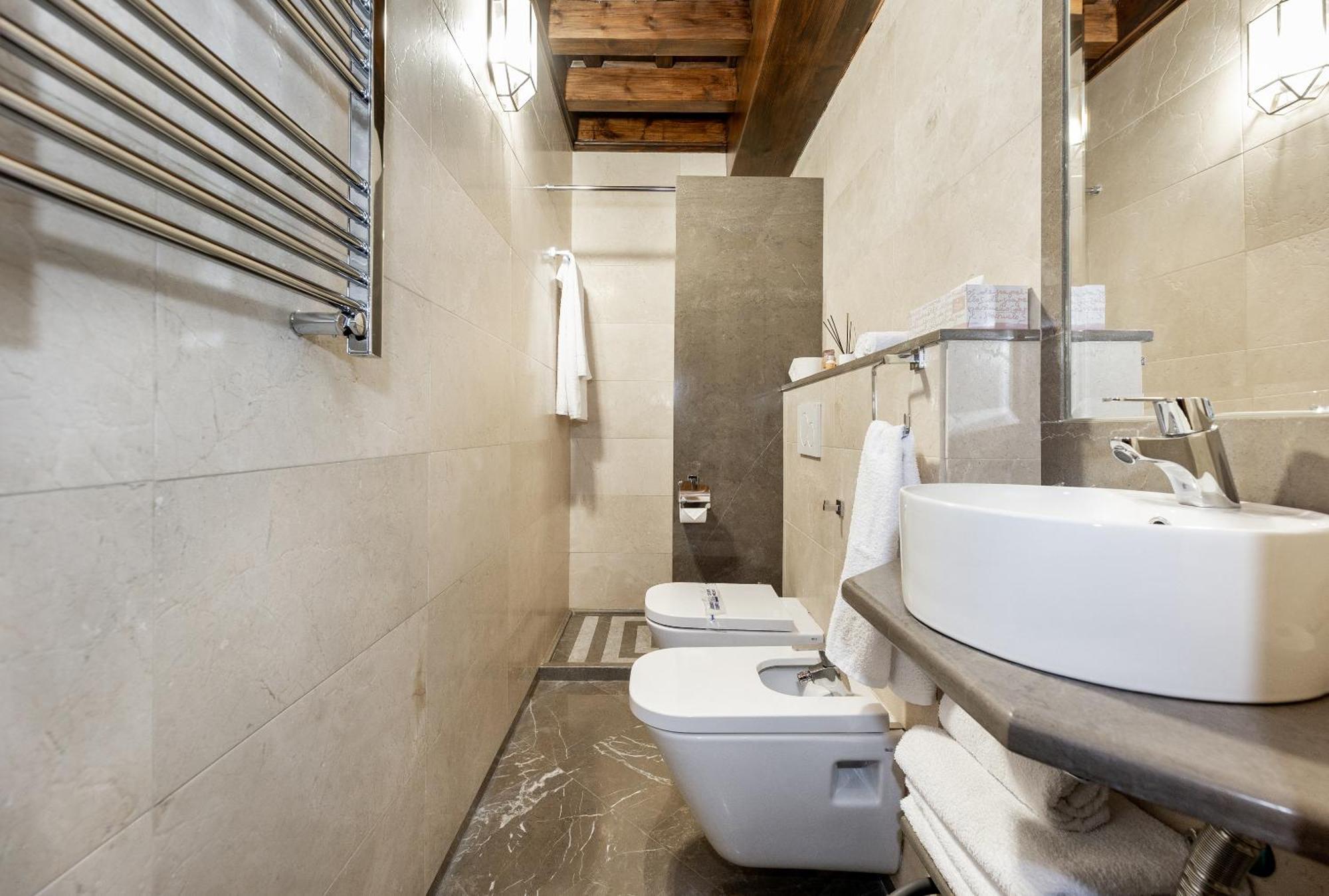 Apartamentos En Pleno Centro, Aljibe Rodrigo Del Campo 1C Granada Kültér fotó